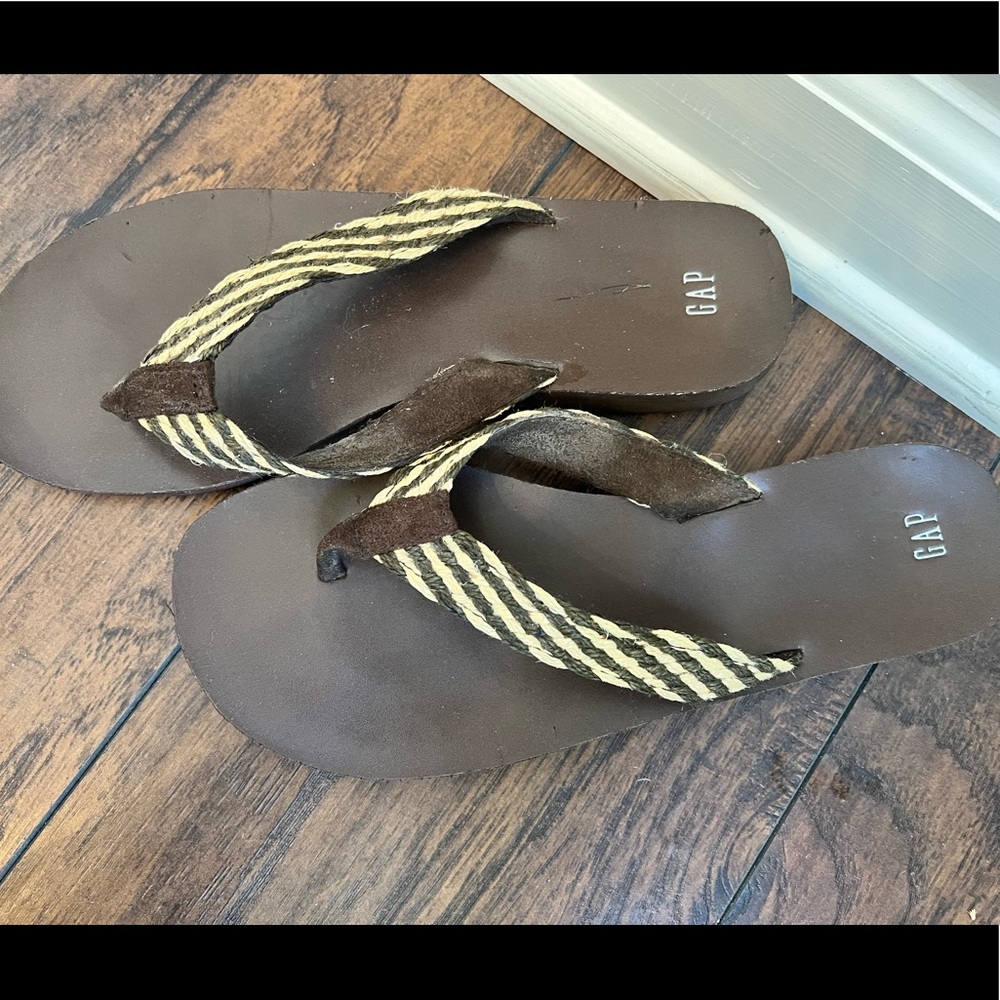 Women’s Gap Flip flops